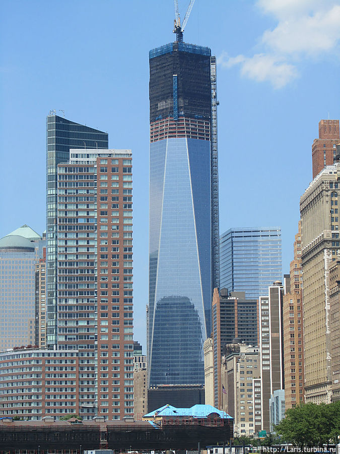 Новое строительство на месте разрушенных 11 сентября башен Всемирного торгового центра Вашингтон, CША