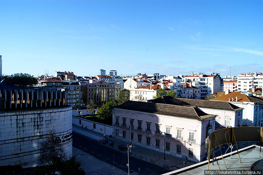 Вид с балкона нашего номера Лиссабон, Португалия