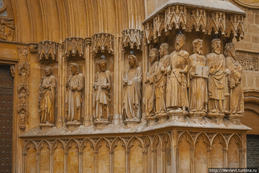 Кафедральный собор Таррагоны Таррагона, Испания Кафедральный собор Таррагоны Таррагона, Испания