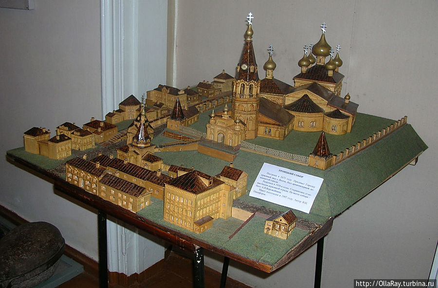 Макет Троицкого собора. Автор В.Н. Никифоров. Макет Троицкого собора. Автор В.Н. Никифоров.