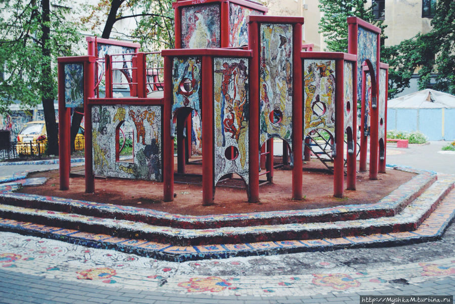 Мозаичный двор