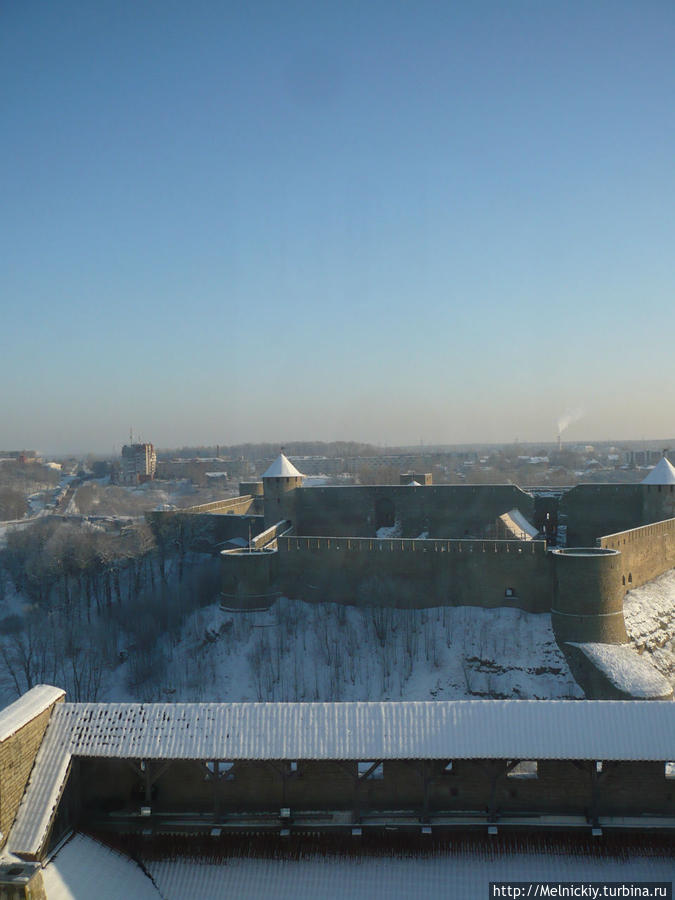 Вид на Нарву и Ивангород с башни Длинный Германн Нарва, Эстония