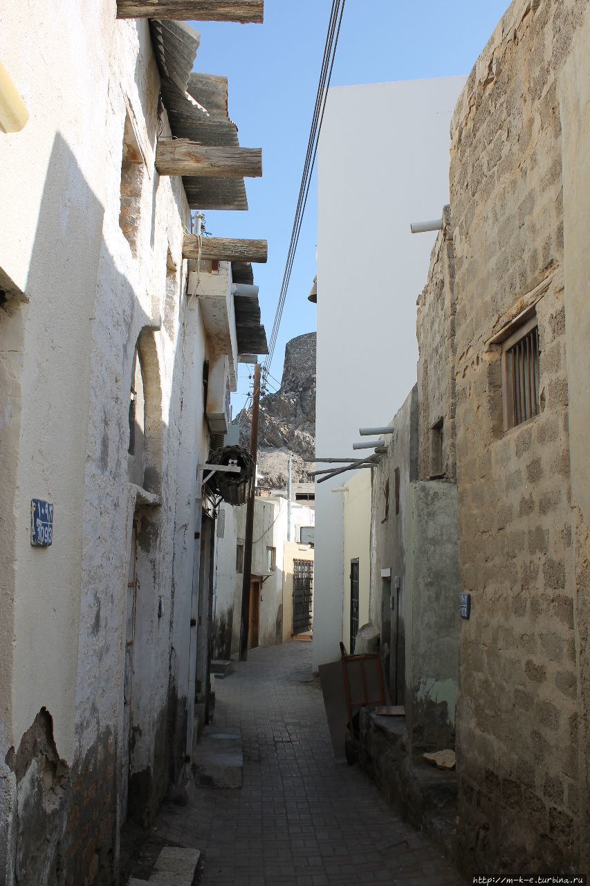 Прогулка по набережной Корниш Маскат, Оман