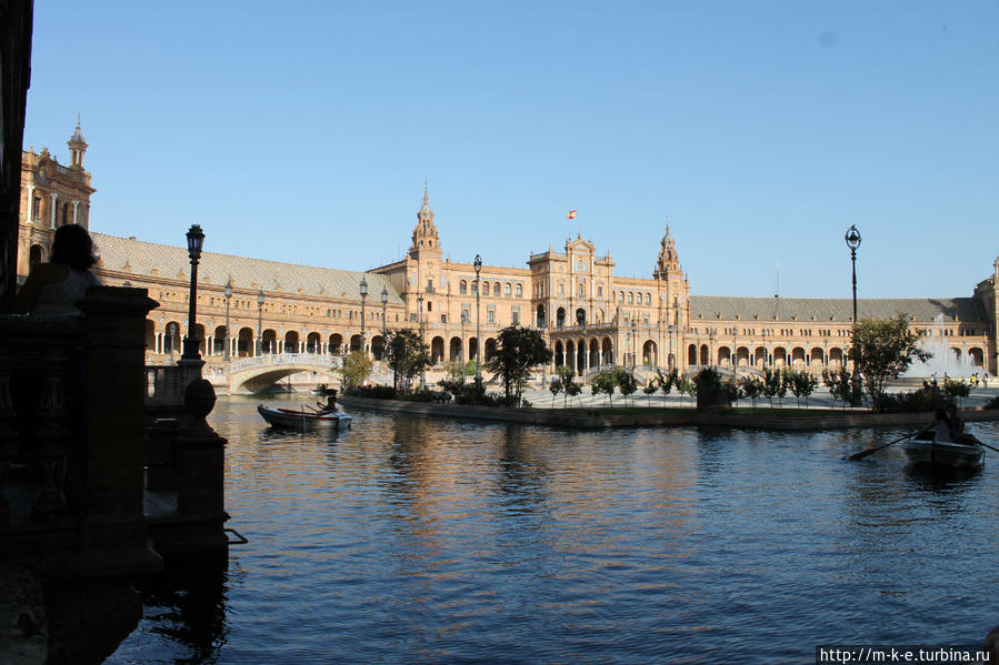 Площадь Испании и ее каналы Севилья, Испания