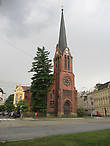 Красный костёл. Построен в 1901-1902 годах. С 1919 года принадлежал немецкой евангелистической церкви. После второй мировой войны отошел государству.
Сейчас это книгохранилище.