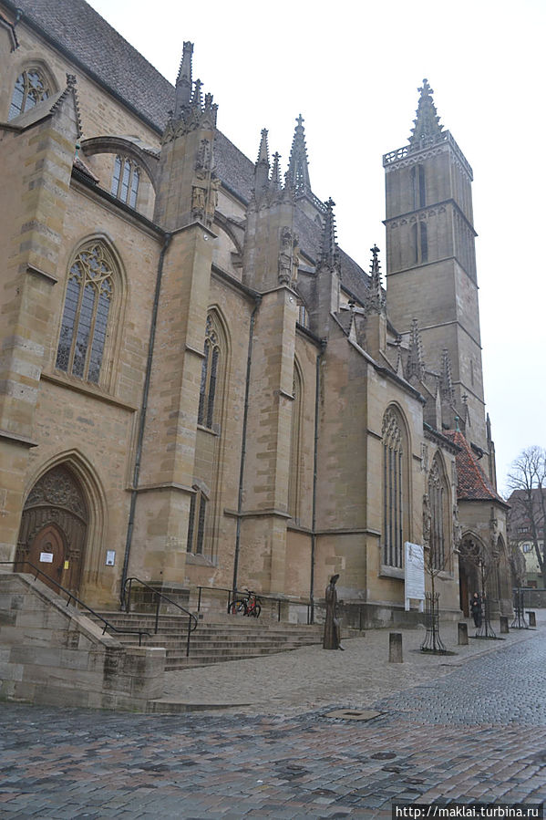 Церковь Св. Иакова, построенная в конце XIV – начале XV вв. — крупнейшая в городе. Ротенбург-на-Таубере, Германия