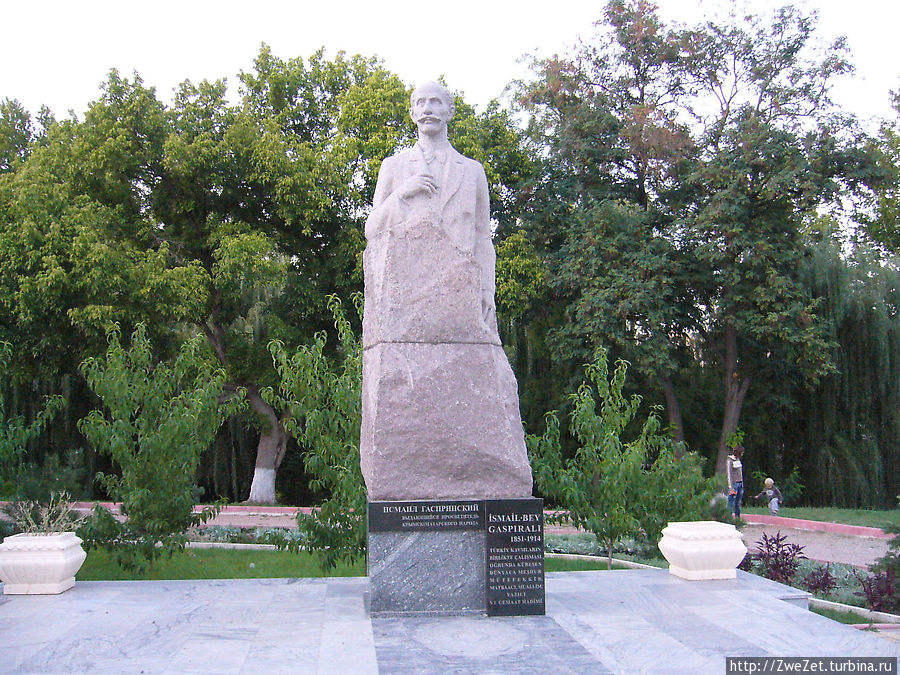 Памятник И.Гаспринскому Симферополь, Россия