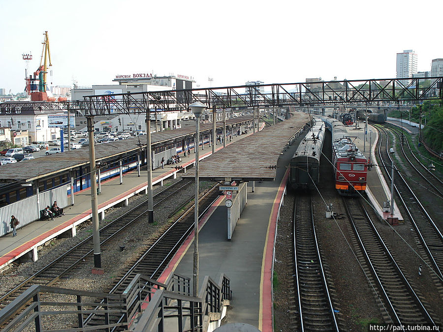 Вот так кончается Транссибирская магистраль и начинаются океанские дороги. Вот так кончается Транссибирская магистраль и начинаются океанские дороги.