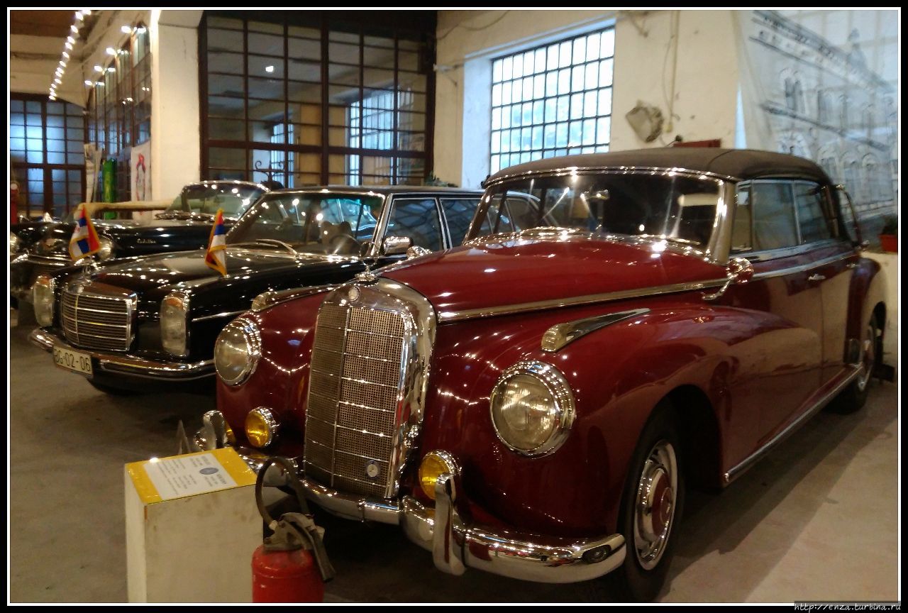 Музей автомобиля / Музеј аутомобила