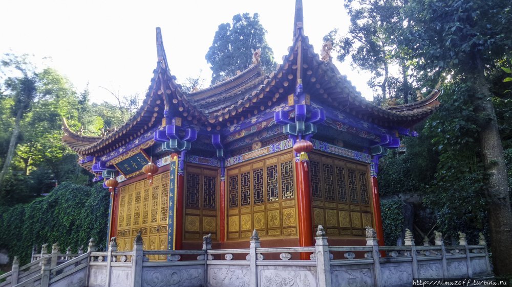 Бамбуковый храм / Bamboo Temple (Qiongzhu Temple).