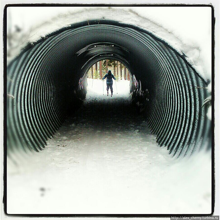 лыжная трасса проходит под автодорогой Ювяскюля, Финляндия лыжная трасса проходит под автодорогой Ювяскюля, Финляндия