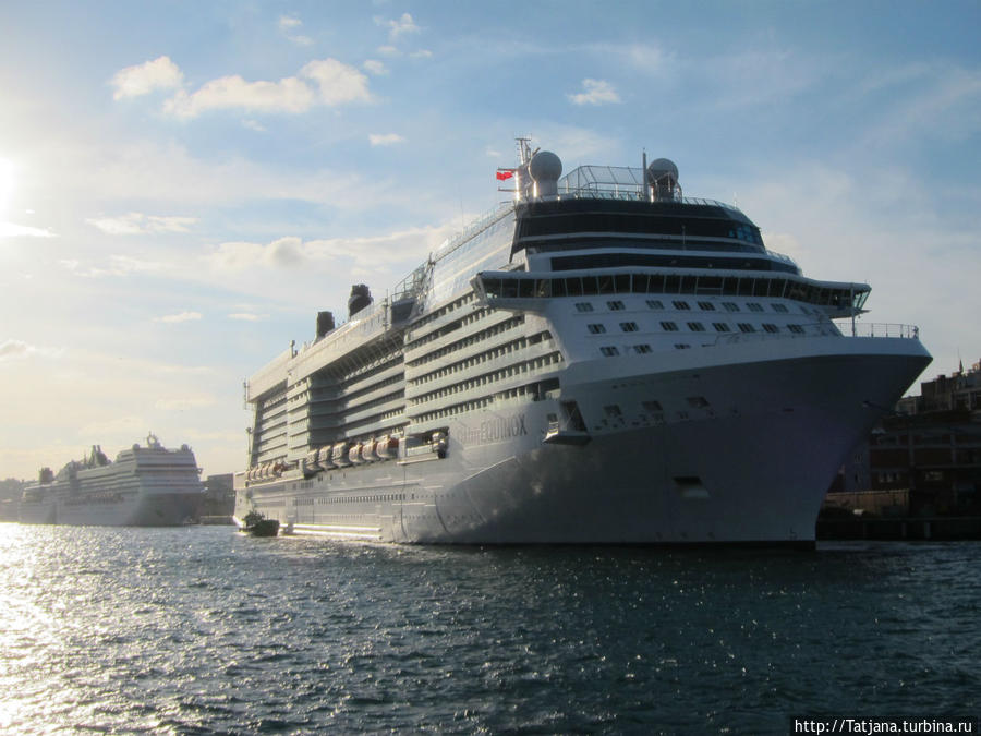 Путешествие по Босфору на кораблях или лодках Стамбул, Турция Путешествие по Босфору на кораблях или лодках Стамбул, Турция