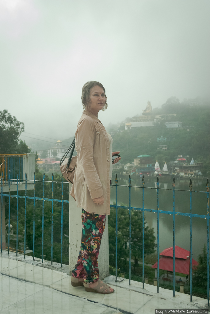 Озеро в Ревалсаре, Индия Штат Химачал-Прадеш, Индия Озеро в Ревалсаре, Индия Штат Химачал-Прадеш, Индия