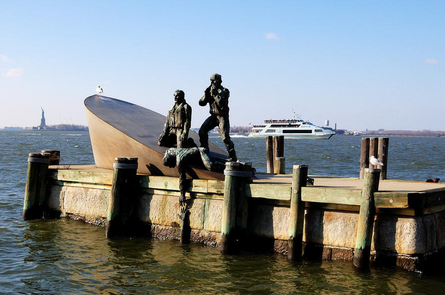 Памятник морякам торгового флота / American Merchant Mariners Memorial