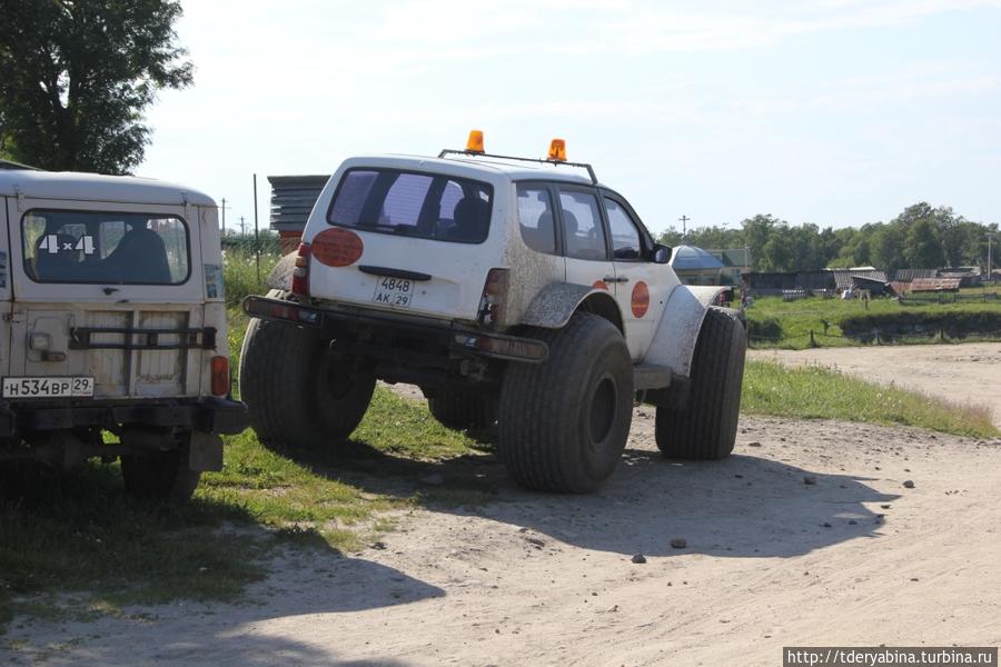 Некоторые передвигаются на ТС с вездеходными возможностями Республика Карелия, Россия