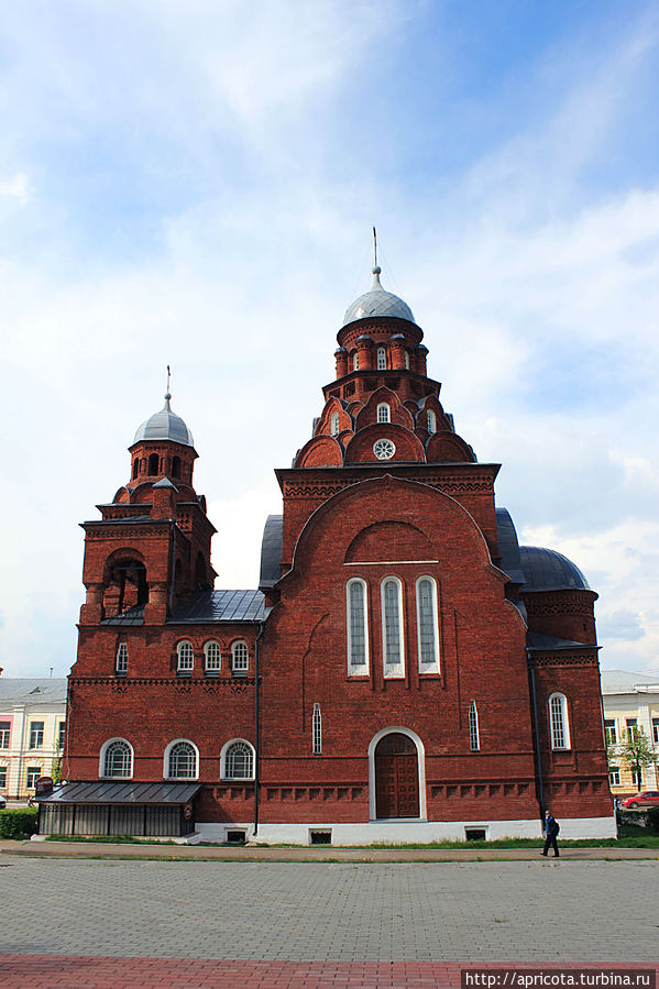 Вверх по Большой Московской Владимир, Россия Вверх по Большой Московской Владимир, Россия