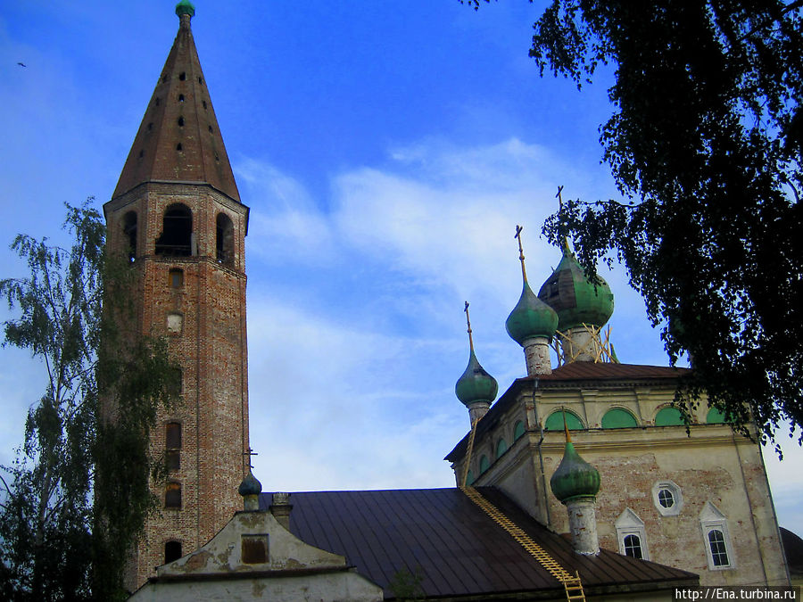 Церковь Воскресения Христова и колокольня Вятское, Россия