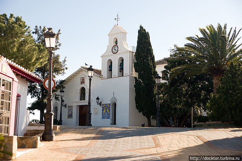 Церковь Santo Domingo Беналмадена, Испания