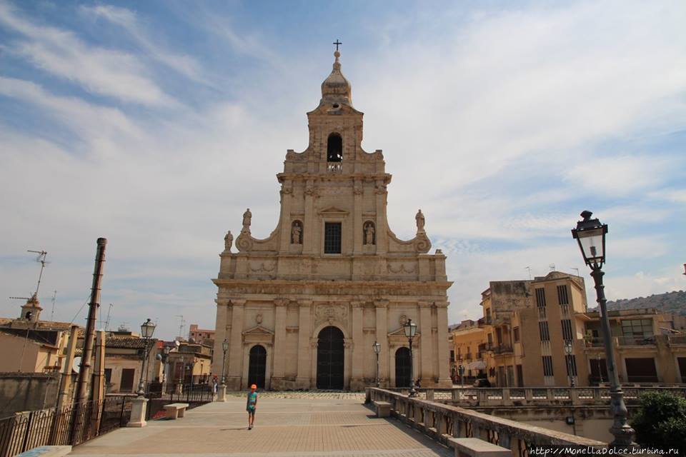 Античный город Комисо в провинции Рагуза Комисо, Италия Античный город Комисо в провинции Рагуза Комисо, Италия