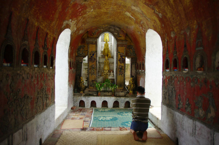 Озеро Инле. Притон наркоторговцев и людоедов Озеро Инле, Мьянма Озеро Инле. Притон наркоторговцев и людоедов Озеро Инле, Мьянма