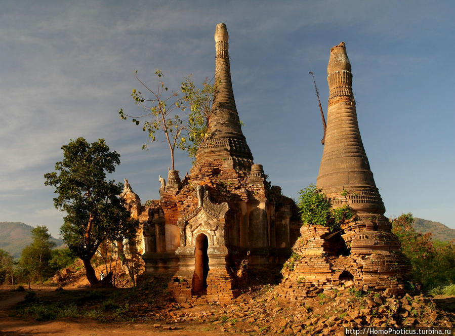 Лес ступ Озеро Инле, Мьянма Лес ступ Озеро Инле, Мьянма