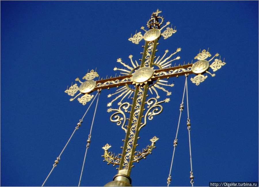 Крест главного храма Пощупово, Россия