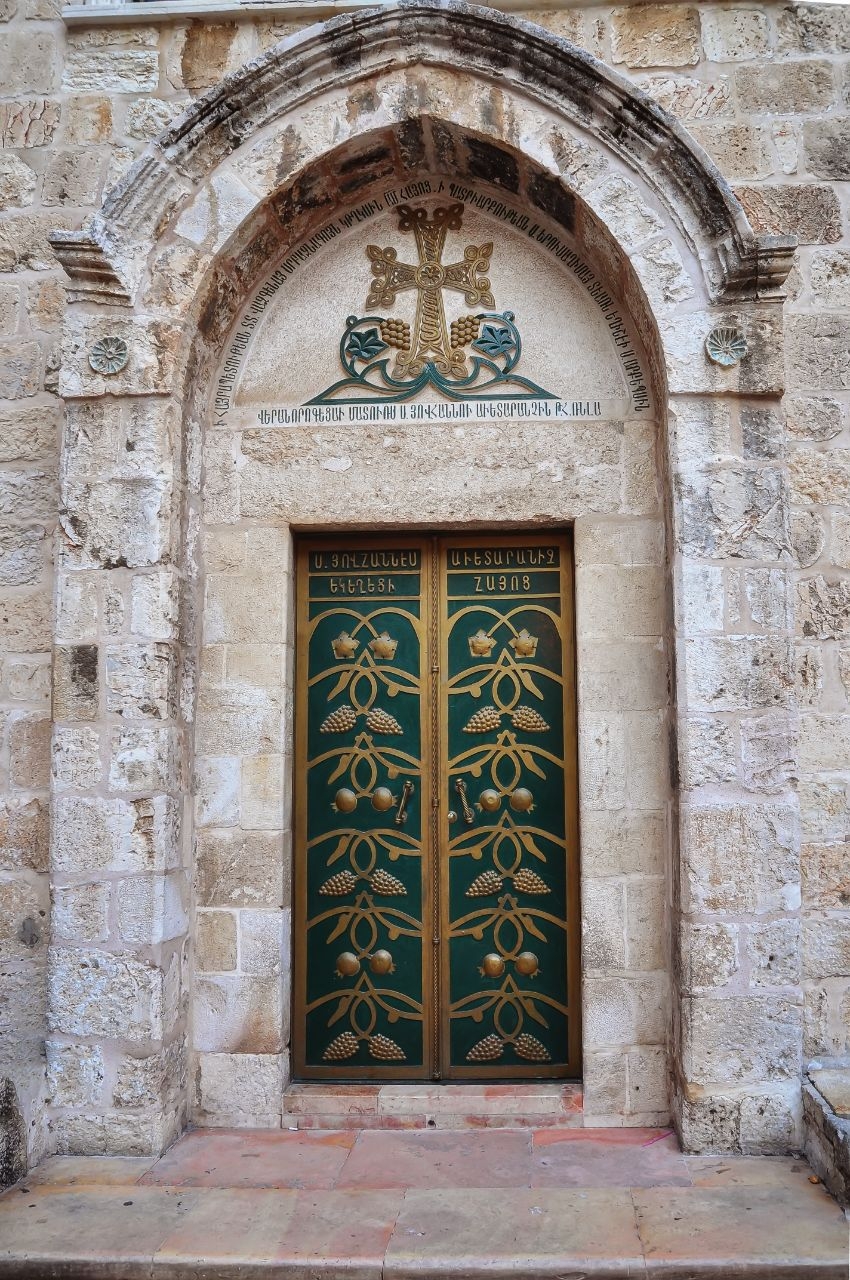 Двери в Храм Гроба Господ