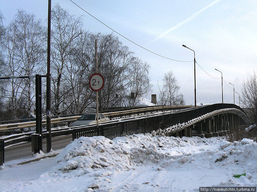 Мост, получивший в народе название Горбатый Котлас, Россия