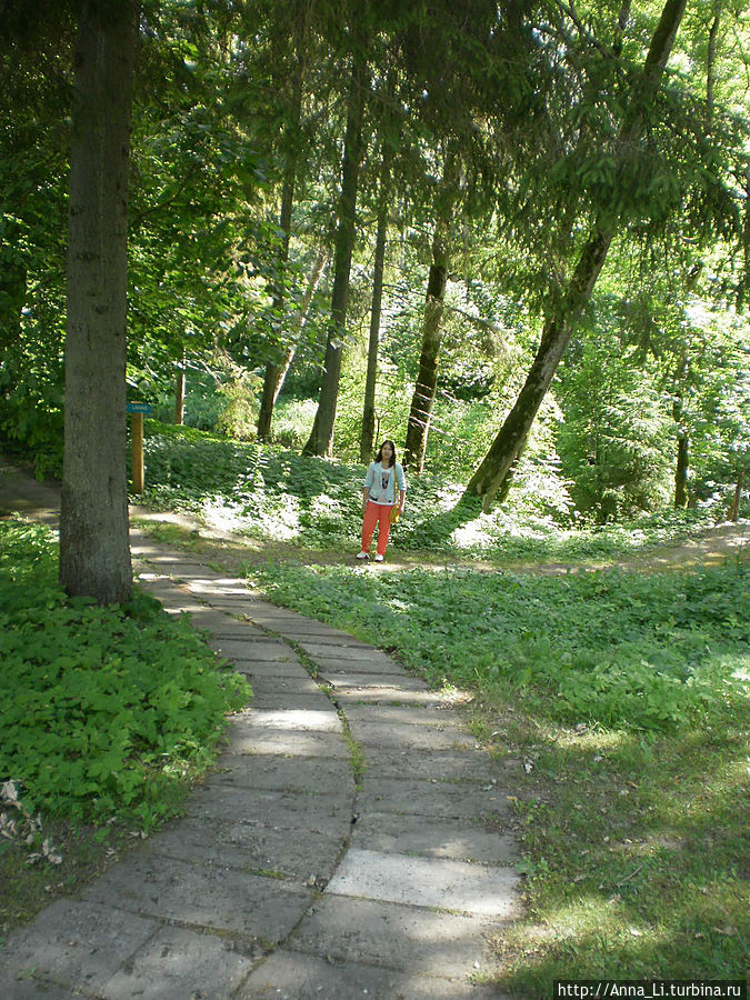 Прогулка по босоногой тропе Лимбажи, Латвия Прогулка по босоногой тропе Лимбажи, Латвия