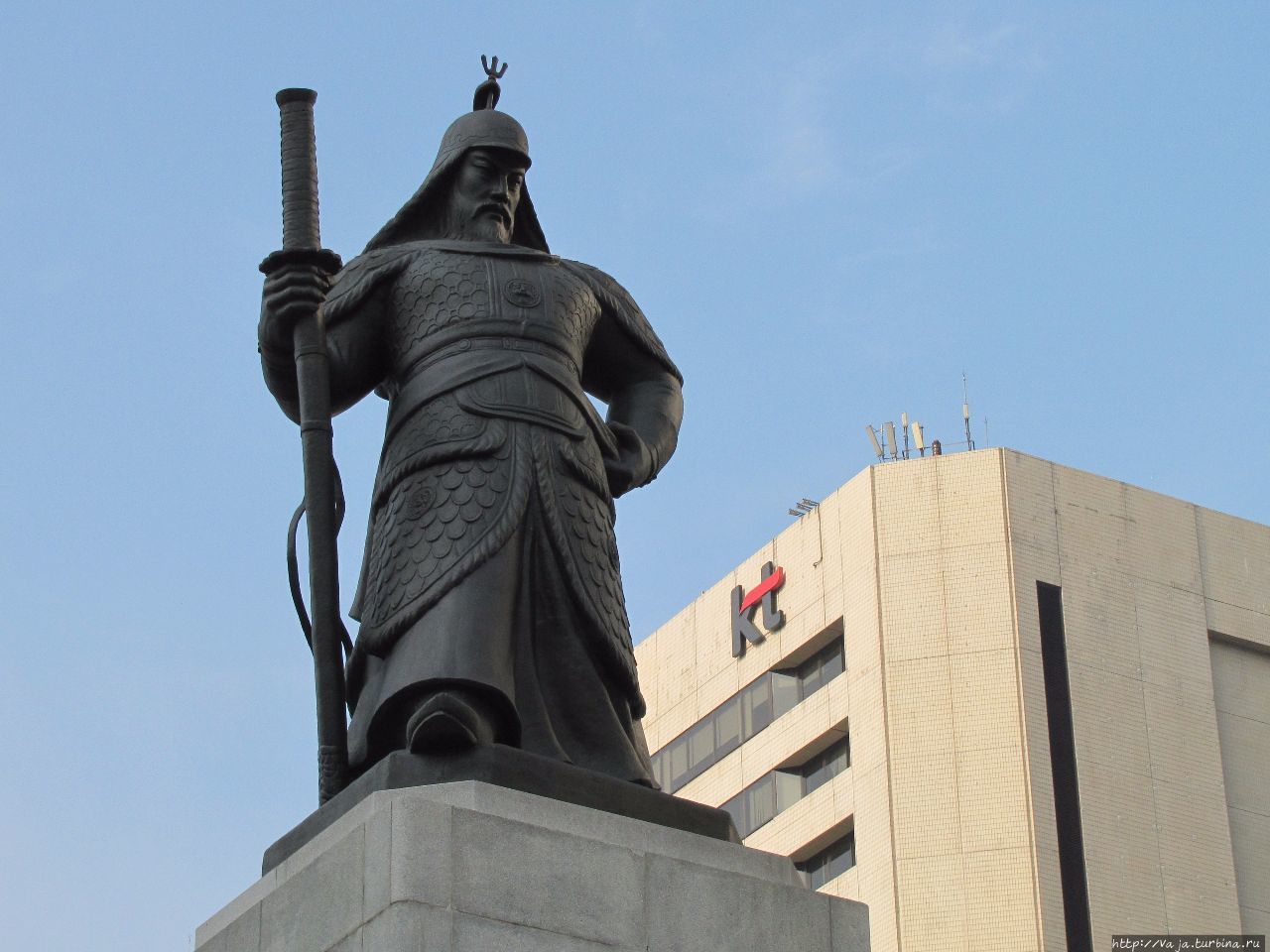 Адмирал Ли Сунсин. Герой войны с Японией 1592-1598 годах Сеул, Республика Корея