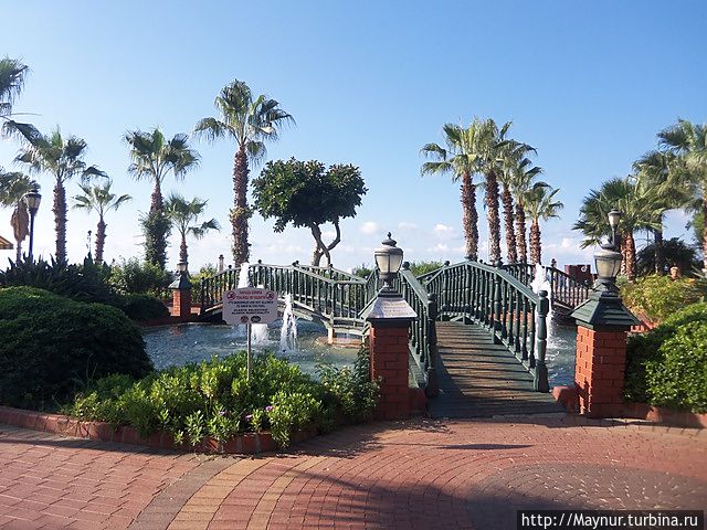 Прогуляться по такой набережной одно удовольствие. Прогуляться по такой набережной одно удовольствие.