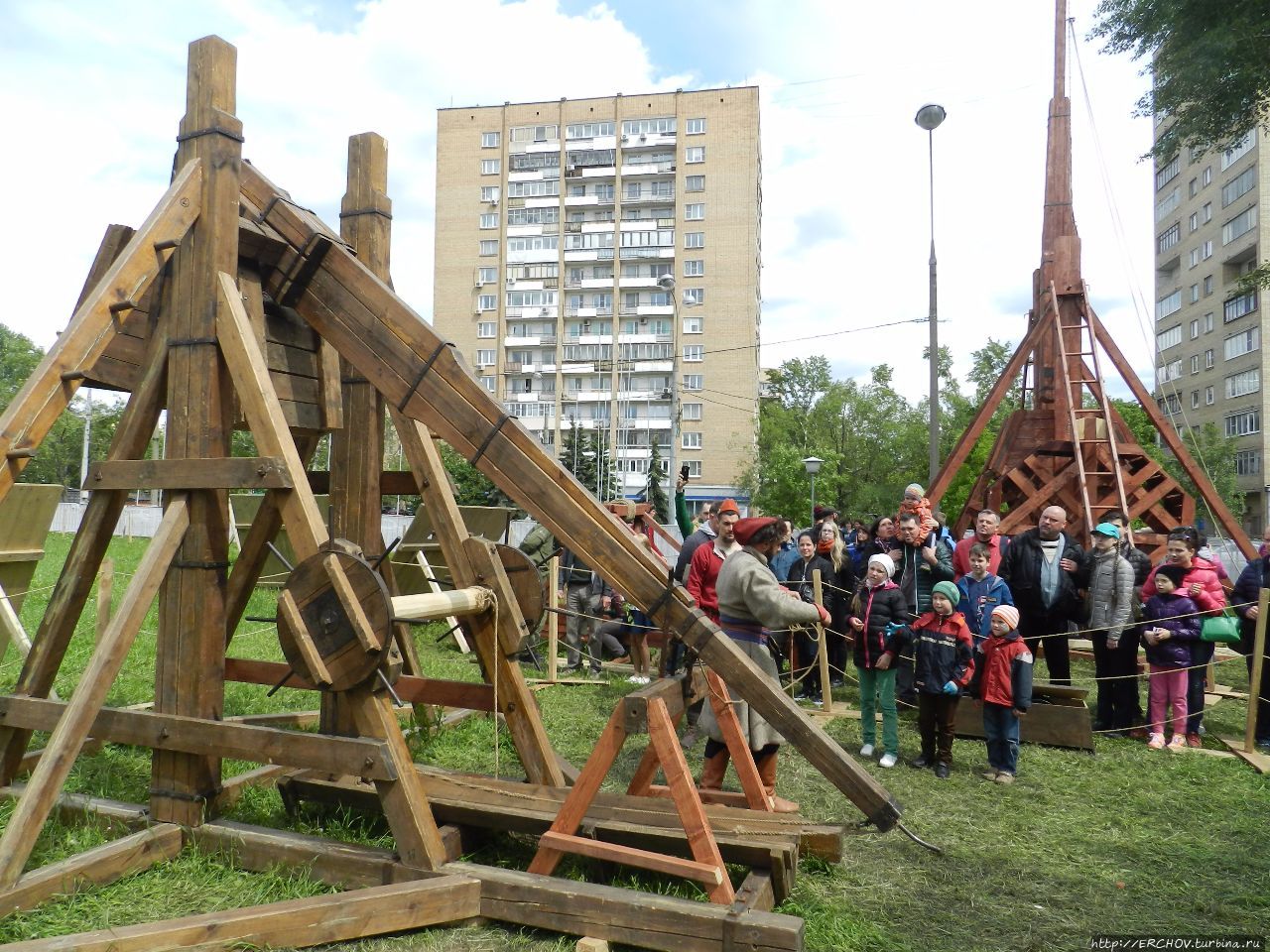 Времена и эпохи. Осадные орудия средневековья Москва, Россия