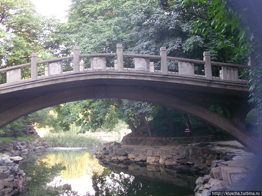 Укромные уголки и мостики радуют и настраивают на лирическое настроение Укромные уголки и мостики радуют и настраивают на лирическое настроение