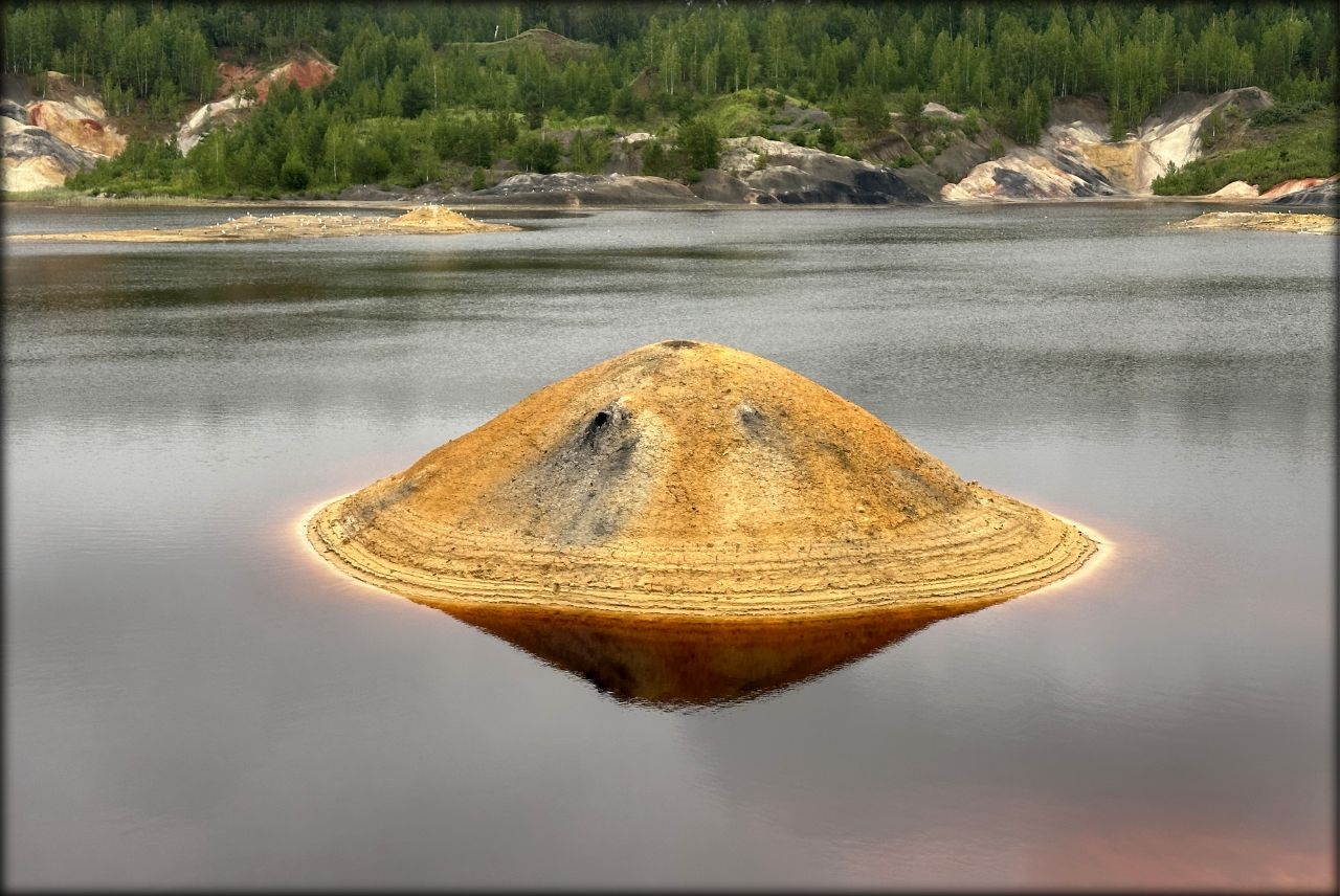 Уральский Марс и Семицветные озера Богданович, Россия