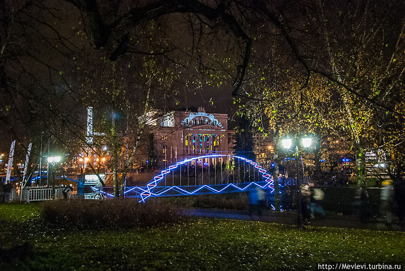 „Staro Rīga”. Фестиваль света в Риге Рига, Латвия „Staro Rīga”. Фестиваль света в Риге Рига, Латвия