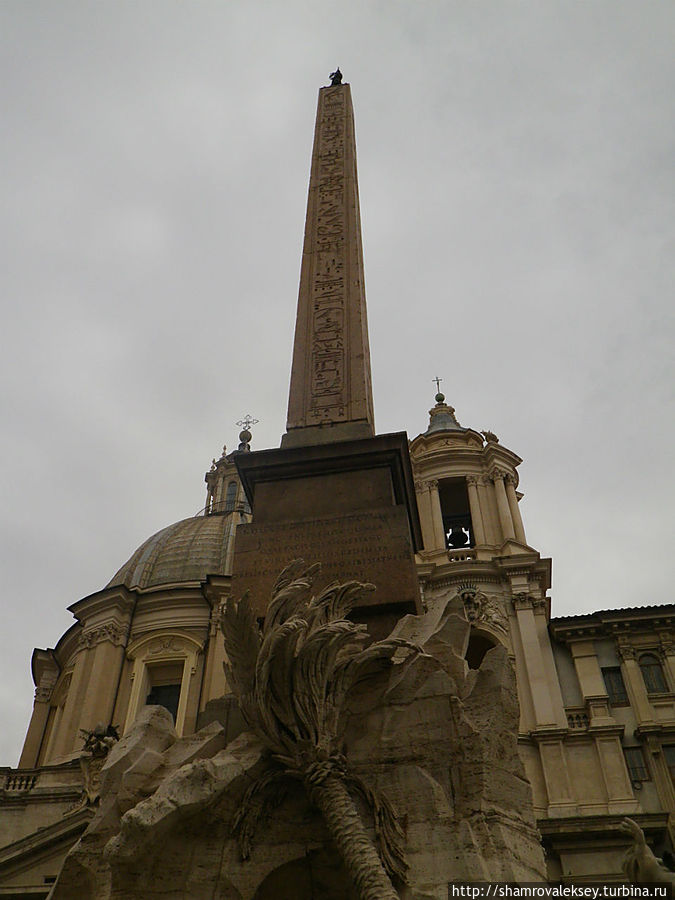 Площадь Навона и её фонтаны Рим, Италия Площадь Навона и её фонтаны Рим, Италия