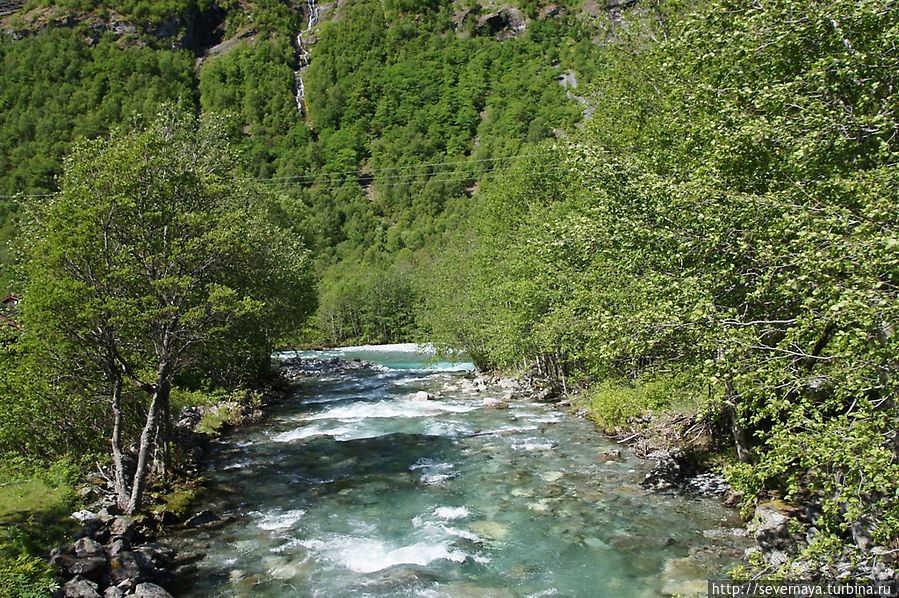 Переезд в Øvre Årdal и прогулка по долине Utladalen Западная Норвегия, Норвегия Переезд в Øvre Årdal и прогулка по долине Utladalen Западная Норвегия, Норвегия