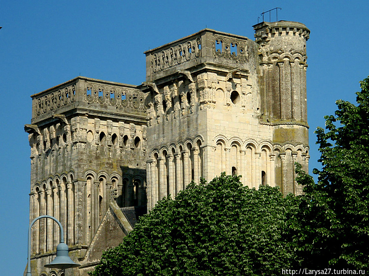 Аббатство Св.Троицы Аббатство Св.Троицы