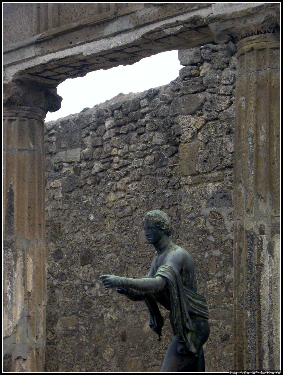 Статуя Аполлона Помпеи, Италия
