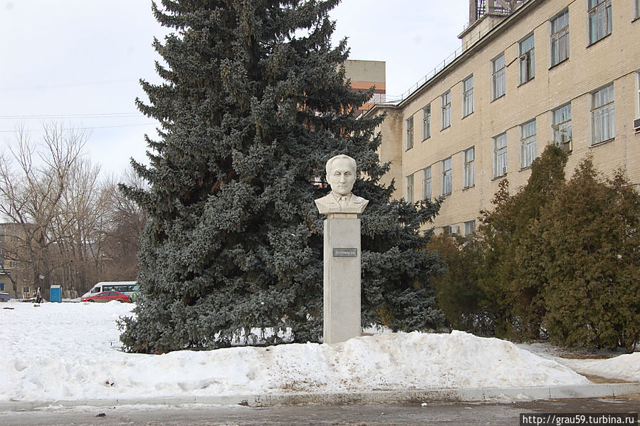 Памятник Шехурдину А.С. Саратов, Россия