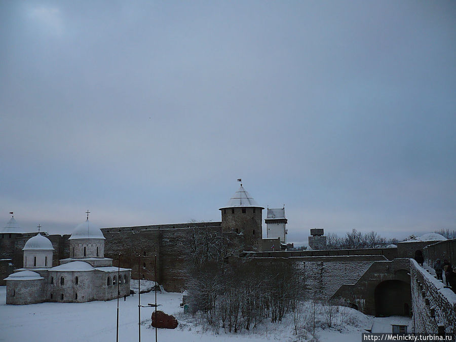 Прогулка по Ивангородской крепости Ивангород, Россия