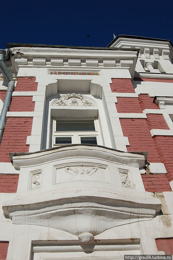 Особняк П.М. Зыбина (ул. Кмселёва, 76). Детали Особняк П.М. Зыбина (ул. Кмселёва, 76). Детали