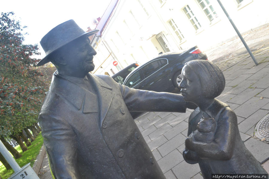 Памятник врачу Цемаху Шабаду Вильнюс, Литва