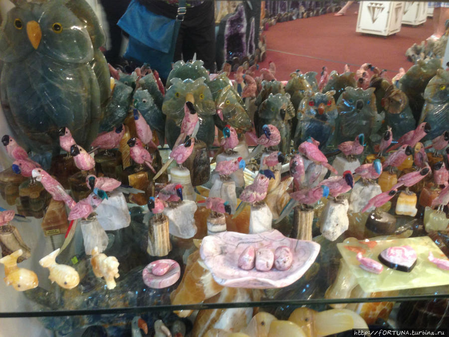 Магазин изделий из камня. Пуэрто-Игуасу, Аргентина