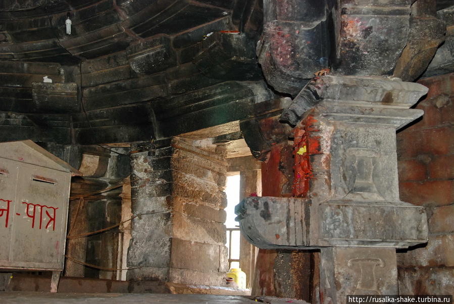 Единственный действующий храм Матангешвар Каджурахо, Индия