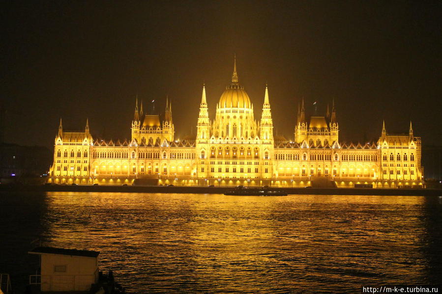 Венгерский Парламент и площадь Кошута Будапешт, Венгрия