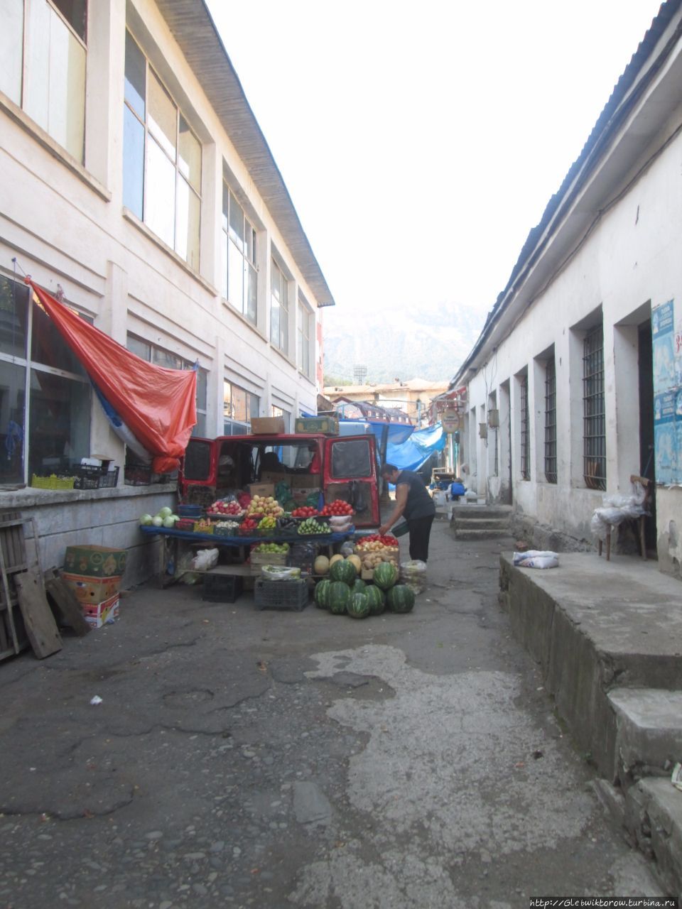 Рынок Ткибули, Грузия