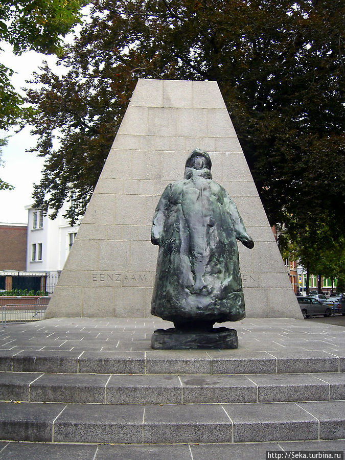 Памятник королеве Вильгельмине Гаага, Нидерланды