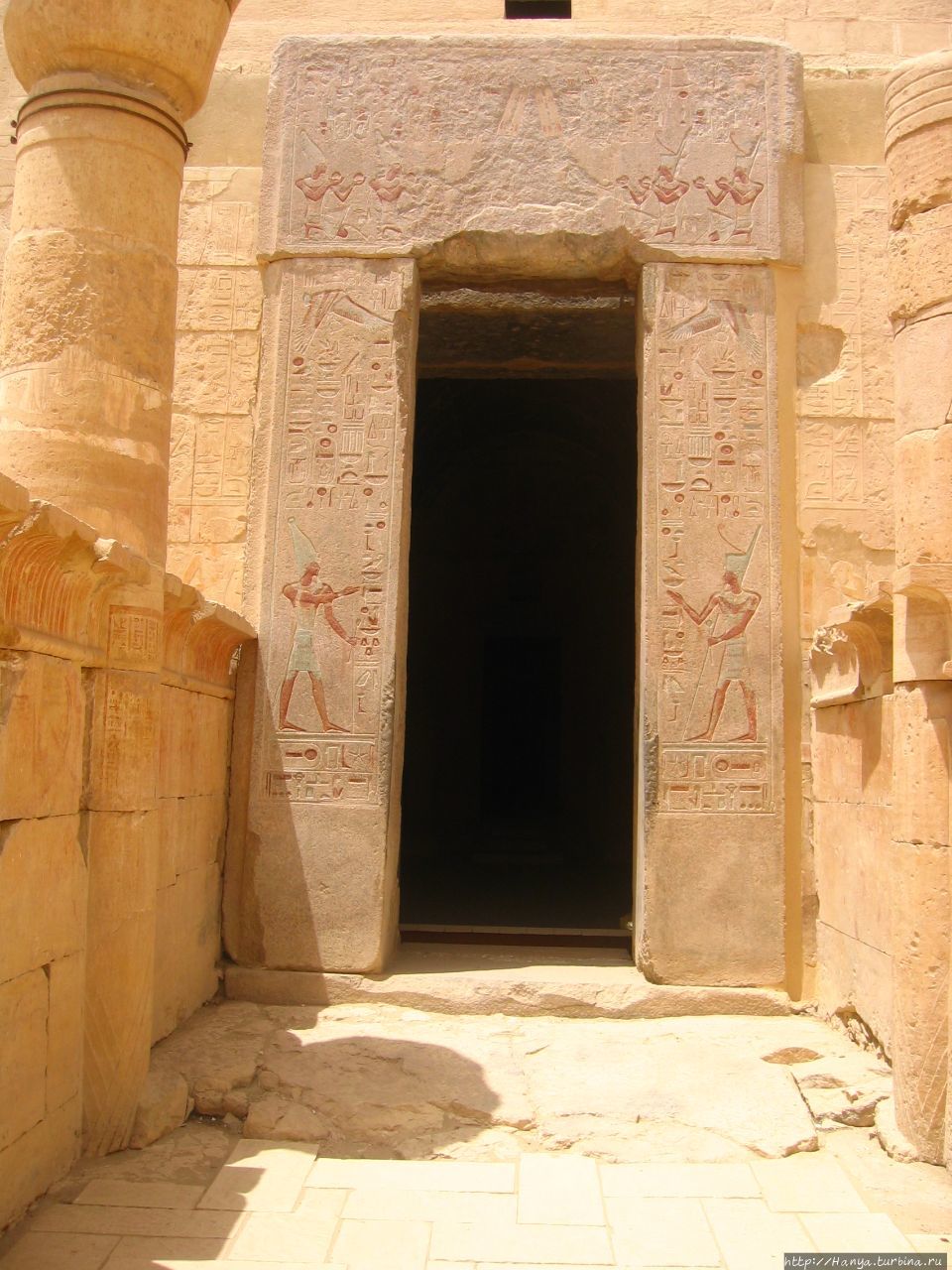 Храм царицы Хатшепсут Каир, Египет