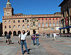 Палаццо Маджоре входит в число самых красивых площадей Италии.